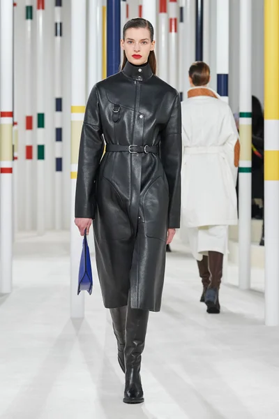 Look 14